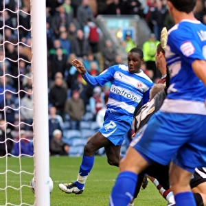 Michail Antonio Scores Reading's Thrilling Third Goal vs. Burnley in the Npower Championship