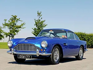 Aston Martin DB4 GT