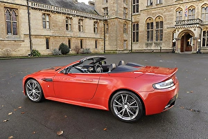 Aston Martin V12 Vantage Roadster, 2012, Orange