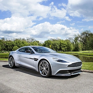Aston Martin Vanquish S