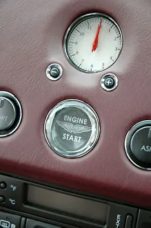 Aston Martin Vanquish S