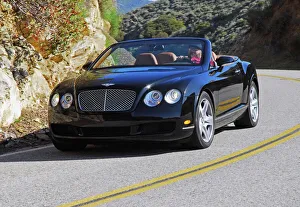 <b class=qtipBold><figcaption>Bentley Continental GTC</figcaption></b><br><br><em>© Car Photo Library www.carphoto.co.uk</em> Bentley Continental GTC