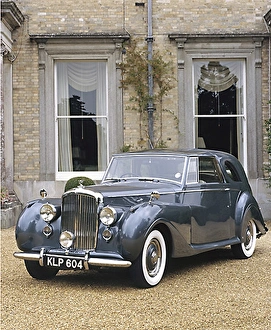 <b class=qtipBold><figcaption>Bentley Teardrop Sedanca, 1948, Grey</figcaption></b><br>Bentley Teardrop Sedanca 1948 Grey<br><em>© www.carphoto.co.uk</em> Bentley Teardrop Sedanca, 1948, Grey