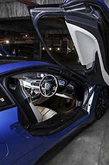 BMW i8 (Hybrid Supercar)
