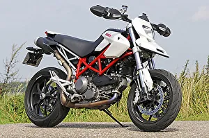 Ducati Hypermotard 1100