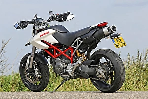 Ducati Hypermotard 1100