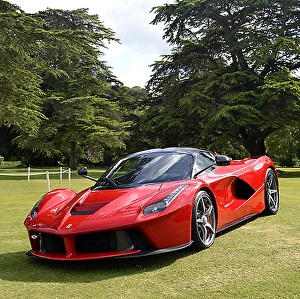 <b class=qtipBold><figcaption>Ferrari LaFerrari, 2015, Red</figcaption></b><br>Ferrari LaFerrari 2015 Red<br><em>© www.carphoto.co.uk</em> Ferrari LaFerrari, 2015, Red