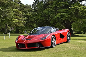 <b class=qtipBold><figcaption>Ferrari LaFerrari, 2015, Red</figcaption></b><br>Ferrari LaFerrari 2015 Red<br><em>© www.carphoto.co.uk</em> Ferrari LaFerrari, 2015, Red