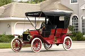 Ford Model T Touring (4-door), 1909, Red Ford Model T Touring (4-door), 1909, Red