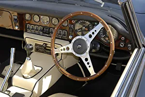 Jaguar E-Type V12 Roadster