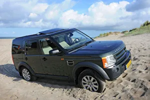 <b class=qtipBold><figcaption>Land Rover Discovery 3 TDV6 HSE</figcaption></b><br><br><em>© Copyright Car Photo Library - All Rights Reserved</em> Land Rover Discovery 3 TDV6 HSE