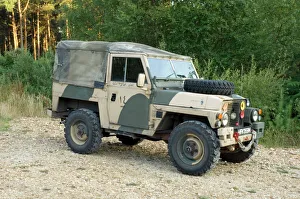 <b class=qtipBold><figcaption>Land Rover Lightweight Series 3</figcaption></b><br><br><em>© Copyright Car Photo Library - All Rights Reserved</em> Land Rover Lightweight Series 3