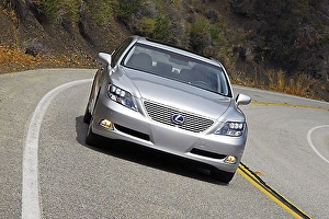 Lexus LS600hL Japan