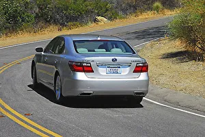 Lexus LS600hL Japan
