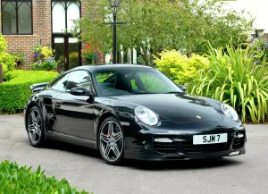 <b class=qtipBold><figcaption>Porsche 911 (997) Turbo</figcaption></b><br><br><em>© Copyright Car Photo Library - All Rights Reserved</em> Porsche 911 (997) Turbo