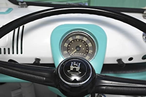 Volkswagen VW Kombi