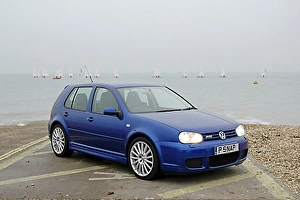 Volkswagen VW R32 Golf