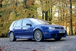 Volkswagen VW R32 Golf